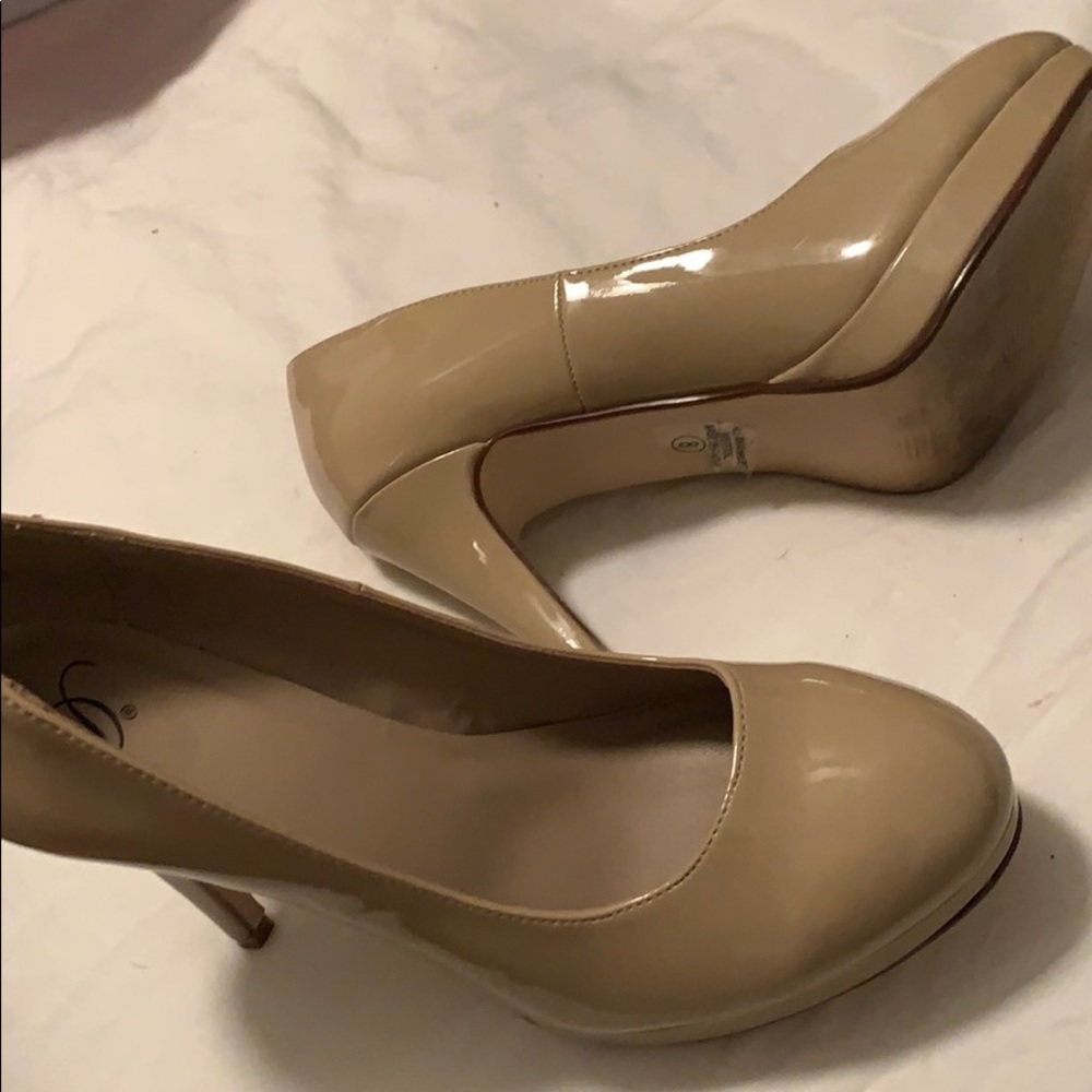 Tan leather heels